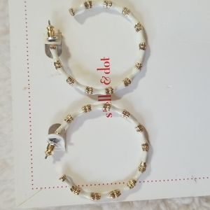 Stella & Dot ivory & gold hoop earrings
